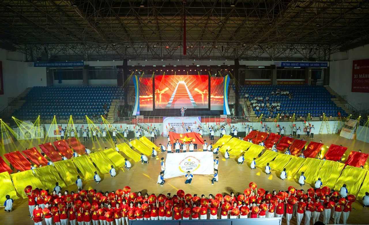 Hơn 100 sinh viên Trường Đại học Hồng Đức tham gia biểu diễn tại Lễ khai mạc Đại hội Thể dục thể thao tỉnh Thanh Hóa lần thứ X, năm 2026